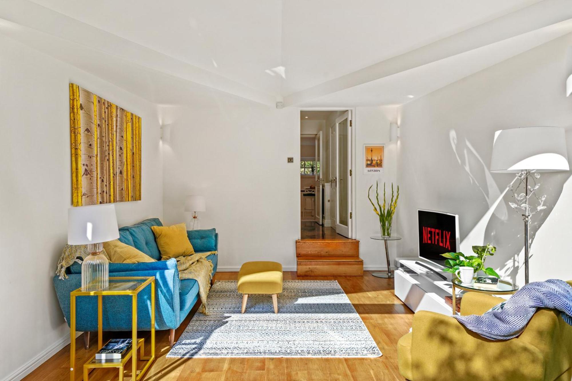 3 Bedroom Mews Home - Clapham Common - Free Private Parking - Sleeps 5 - Newly Refurbished - Sweetpea & Pillow Properties Londres Exterior foto